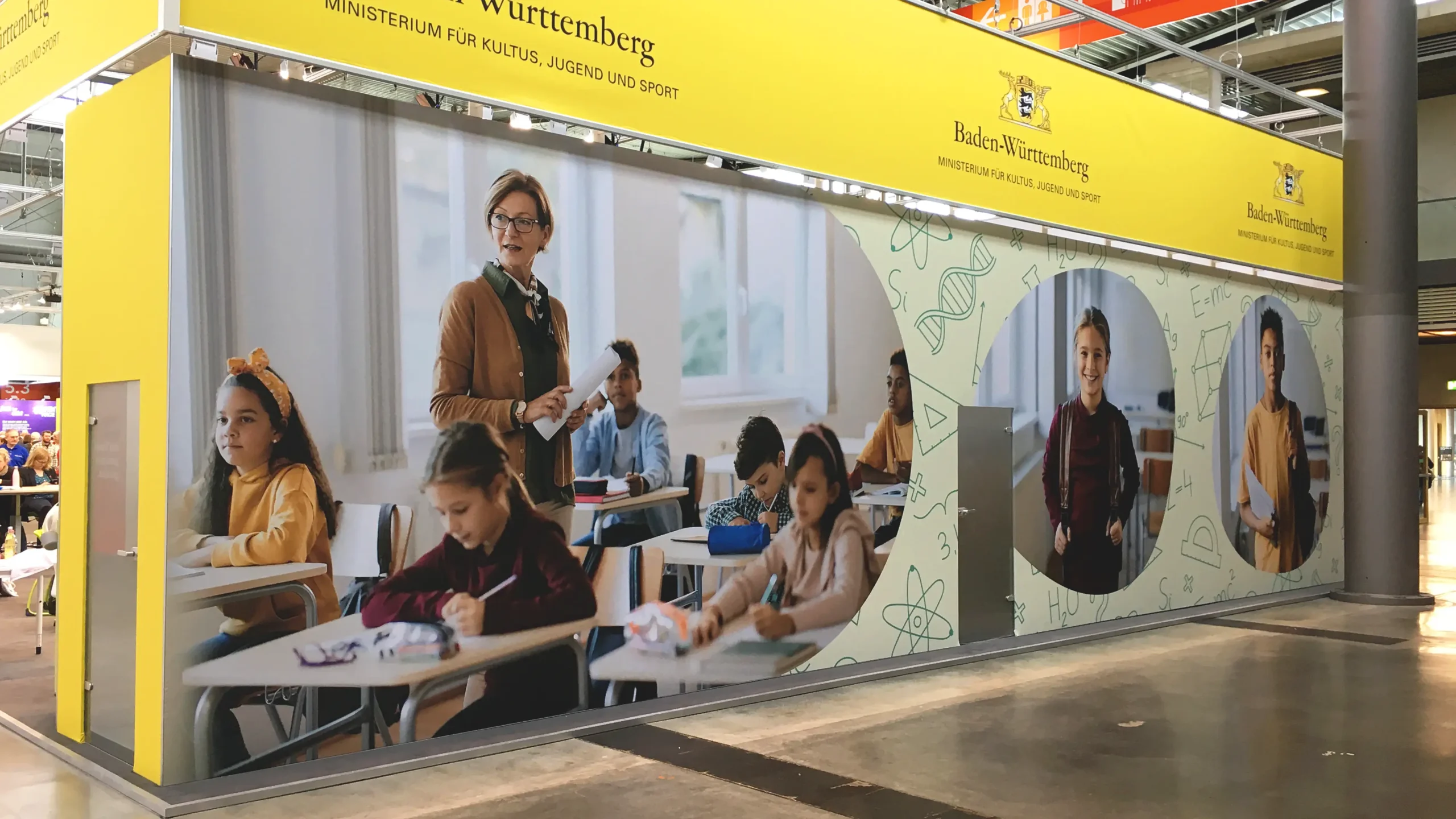 KB-Designagentur-Stuttgart-Crossmedia-Messestand-didacta-KM-BW-2 KB-Designagentur-Stuttgart-Crossmedia-Messestand-didacta-KM-BW-2
