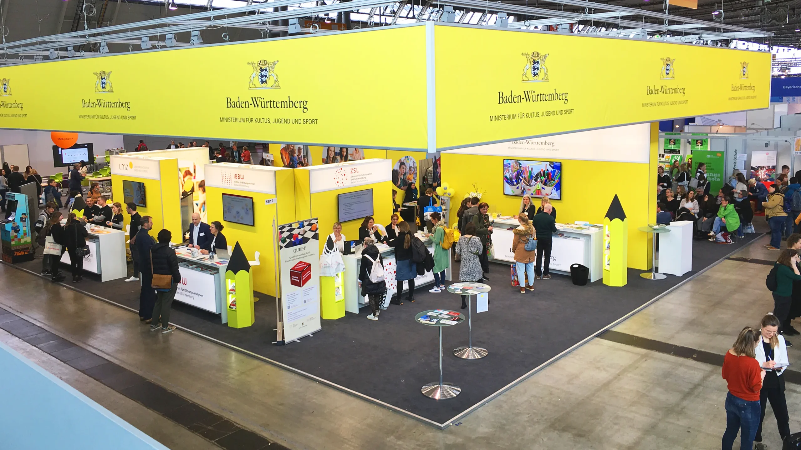 KB-Designagentur-Stuttgart-Crossmedia-Messestand-didacta-KM-BW-4 KB-Designagentur-Stuttgart-Crossmedia-Messestand-didacta-KM-BW-4