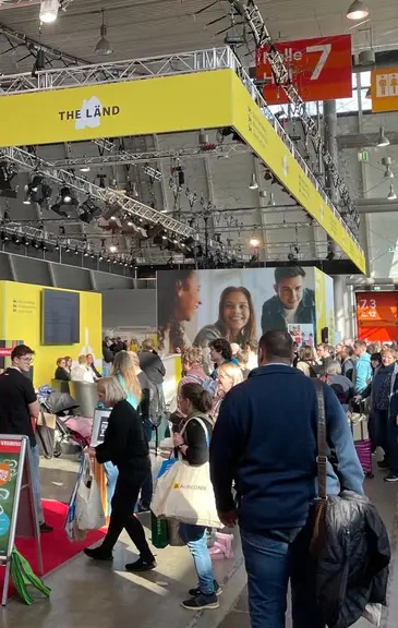 KB-Designagentur-Stuttgart-Crossmedia-Messestand-didacta-2025-KM-BW-Mobil-1