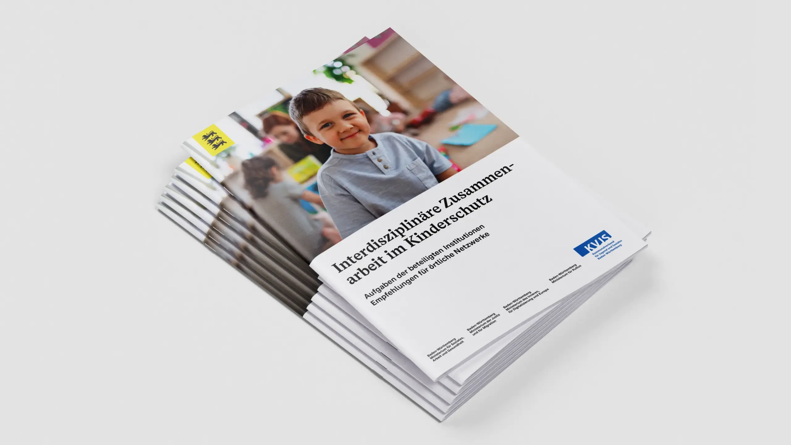 KB-Designagentur-Stuttgart-Broschueren-SM-BW-Kinderschutz-1